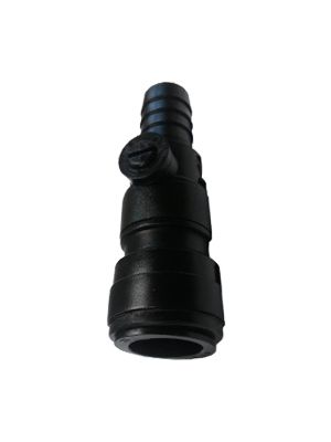 Hose connector with valve